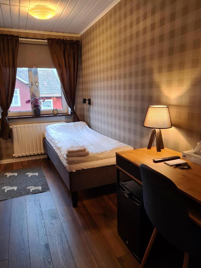Dala-Jaerna Hotell Och Vandrarhem Εξωτερικό φωτογραφία