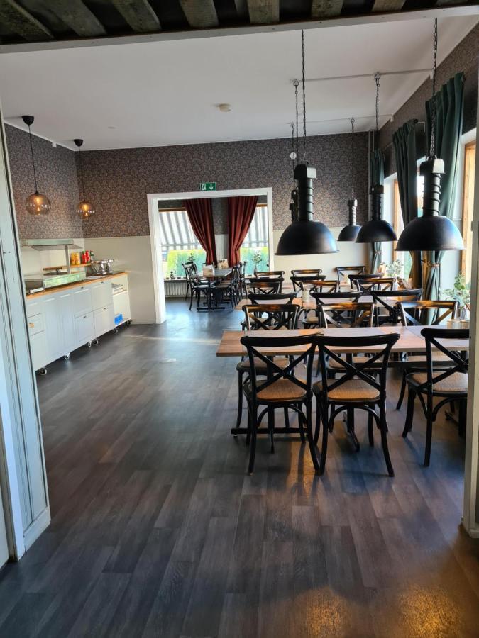 Dala-Jaerna Hotell Och Vandrarhem Εξωτερικό φωτογραφία