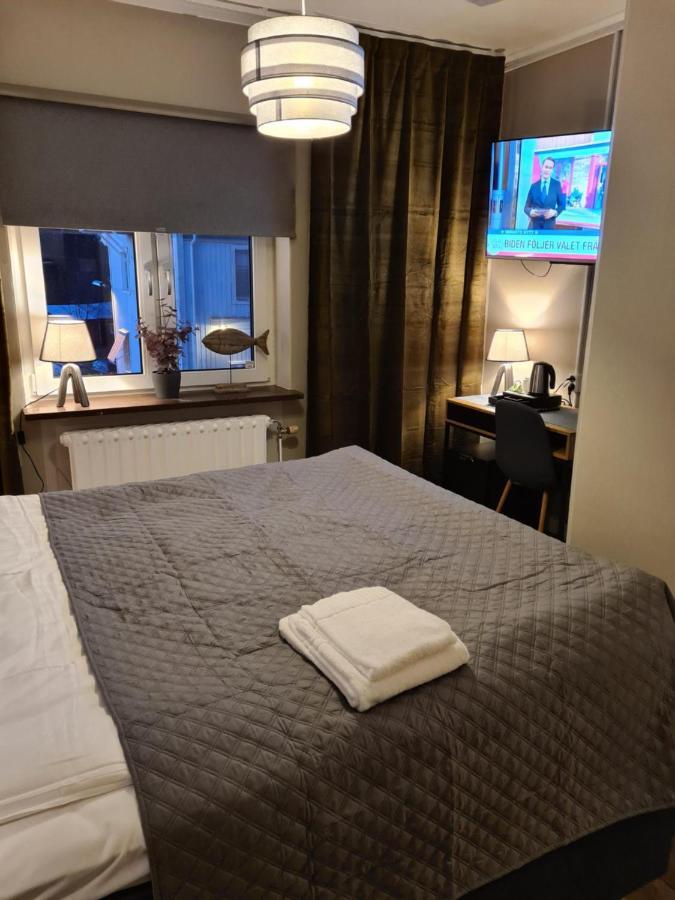 Dala-Jaerna Hotell Och Vandrarhem Εξωτερικό φωτογραφία